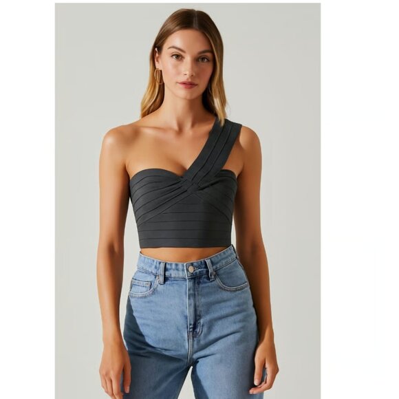 NWOT ASTR the Label Black One-Shoulder Pleated Crop Top Size S - Picture 1 of 5